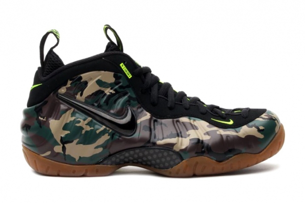 nike-air-foamposite-pro-forest-black-volt-1