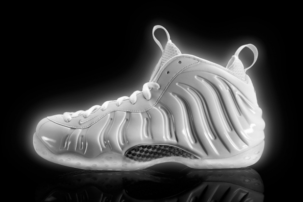 nike-unveils-the-white-on-white-air-foamposite-one-001