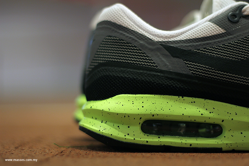 A Closer Look at the Nike Air Max Lunar1 White/Cool Grey-Volt-Black