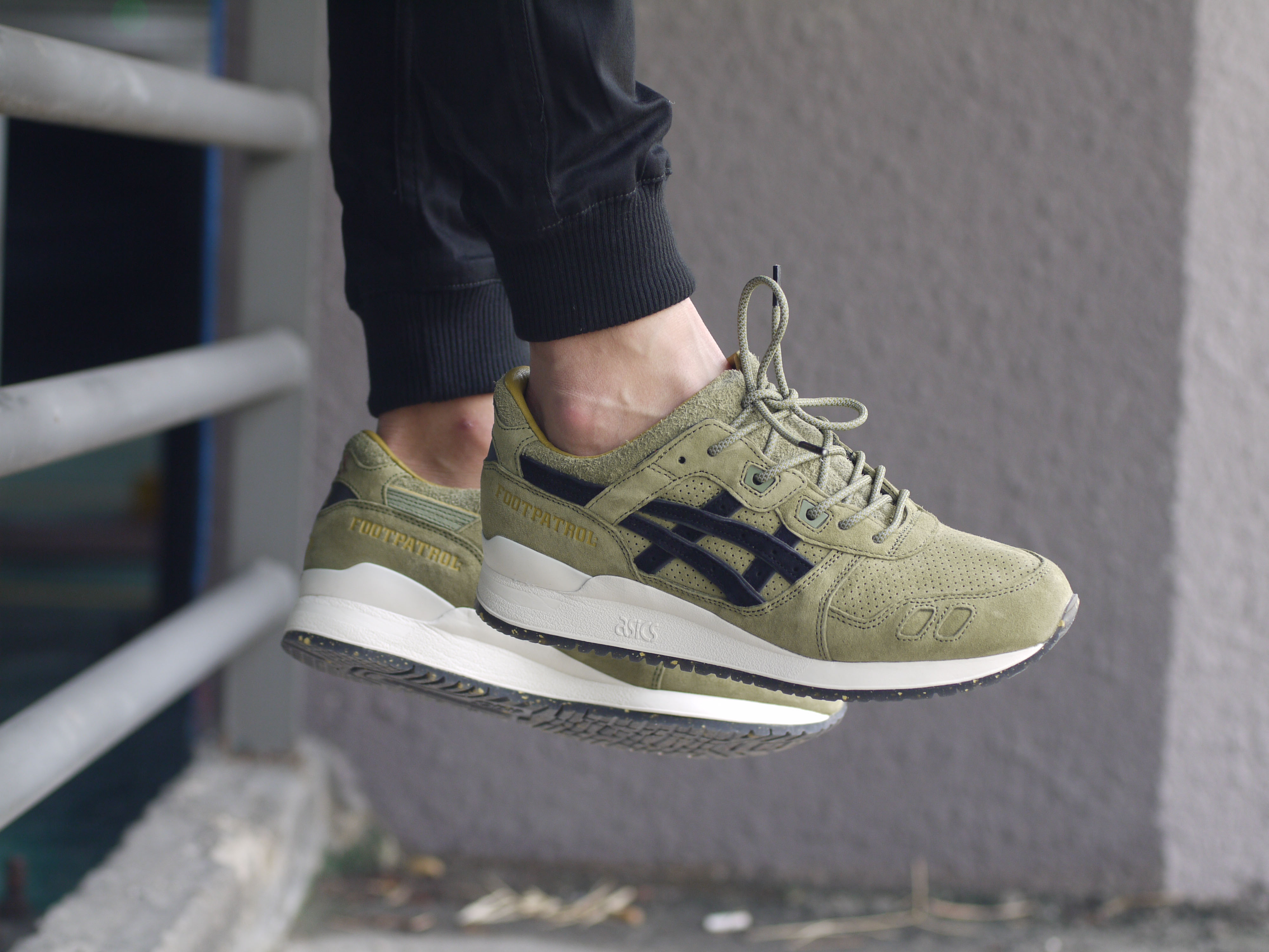 asics gel lyte iii on feet