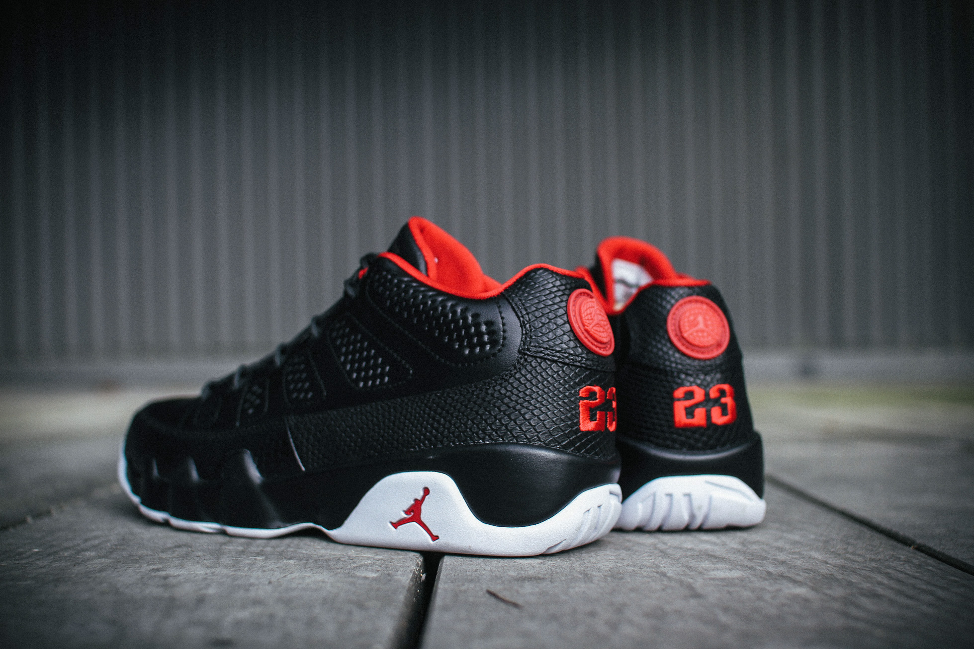 The Air Jordan 9 Low “bred” Masses 