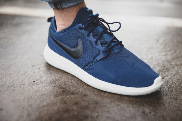 roshe-two-blue-detail