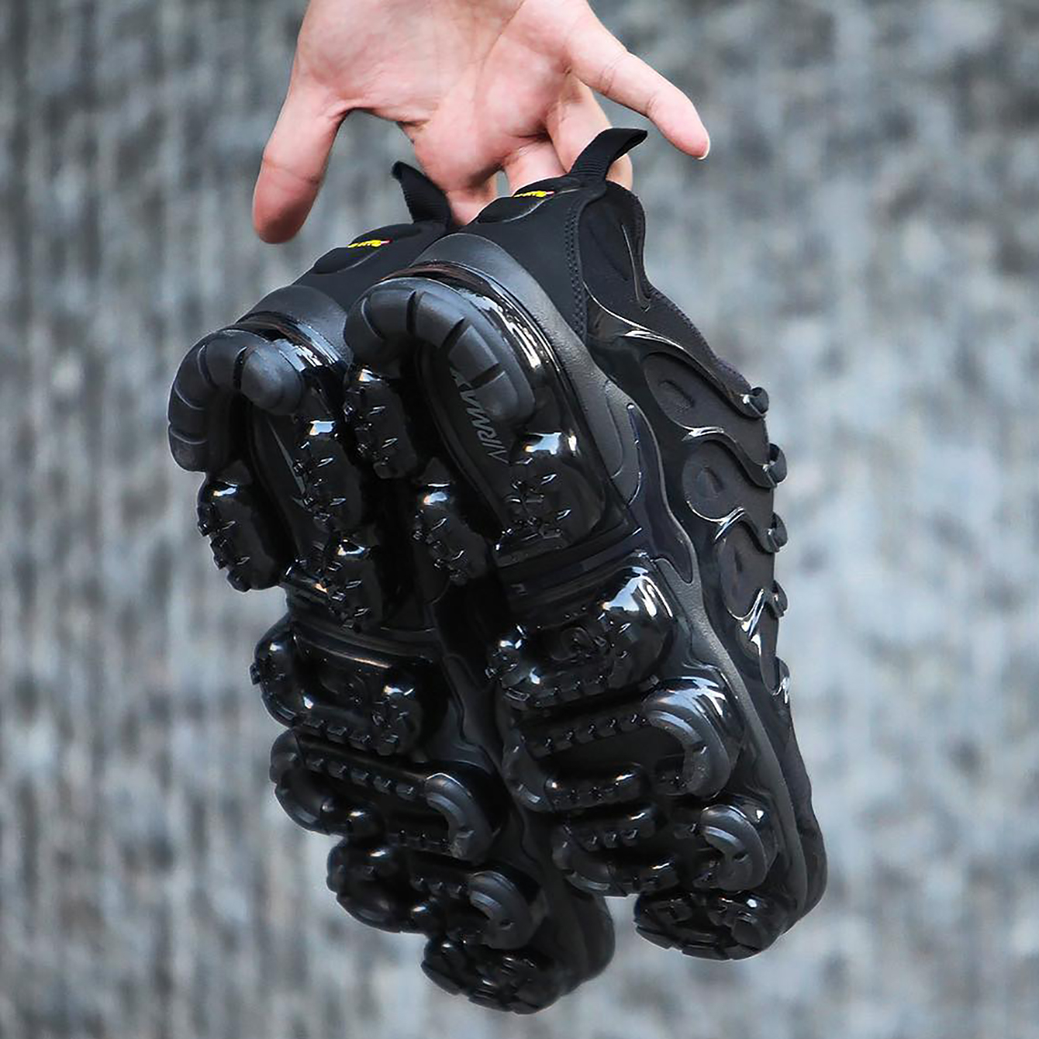 Retuned air store vapormax plus