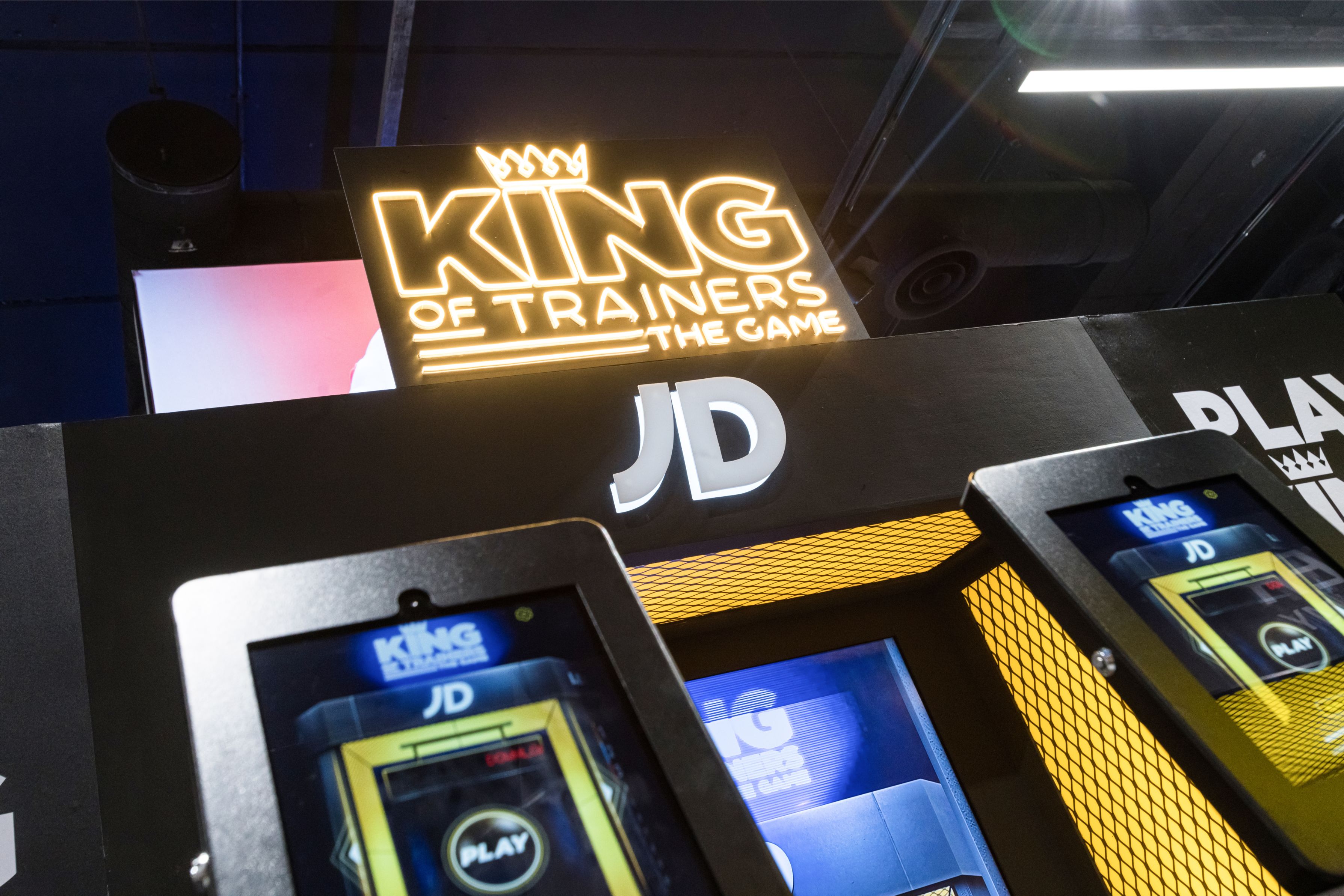 jd king of trainers game