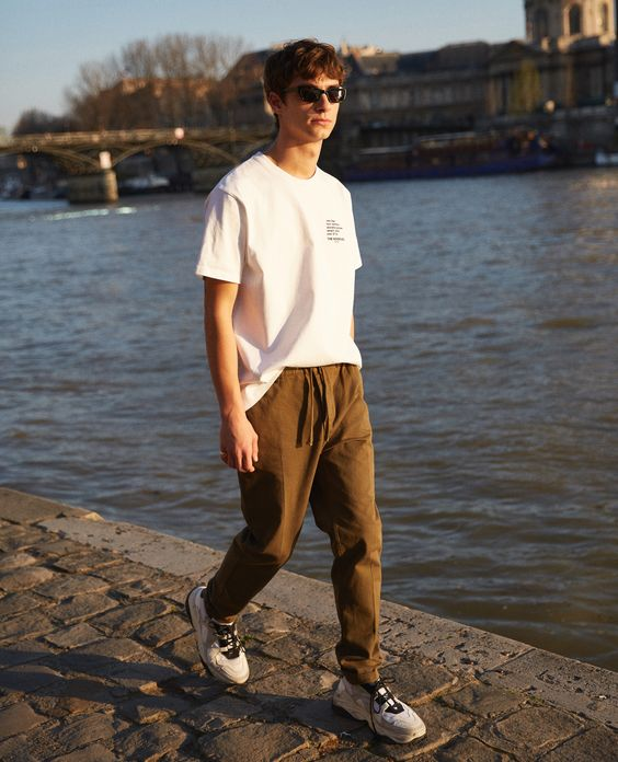 10 Ways for Guys to Wear an Oversized T-shirt, by StyleupK